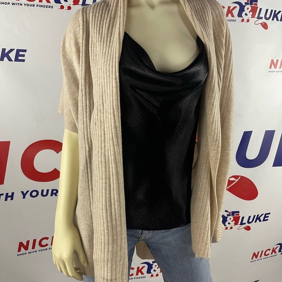 Cardigan style poncho with shawl collar by NAADAM - Soft Collection - Picture 2 of 5